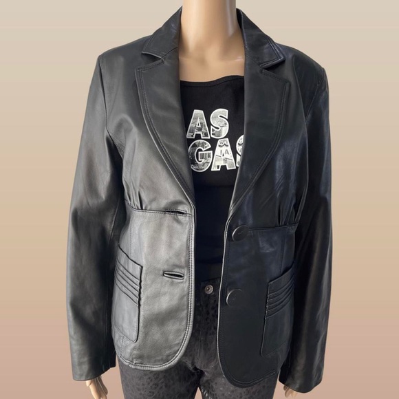 VTG 90s Nine West leather short blazer jacket!